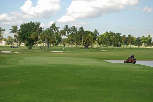 Cost of Golf Course Maintenance in Buford